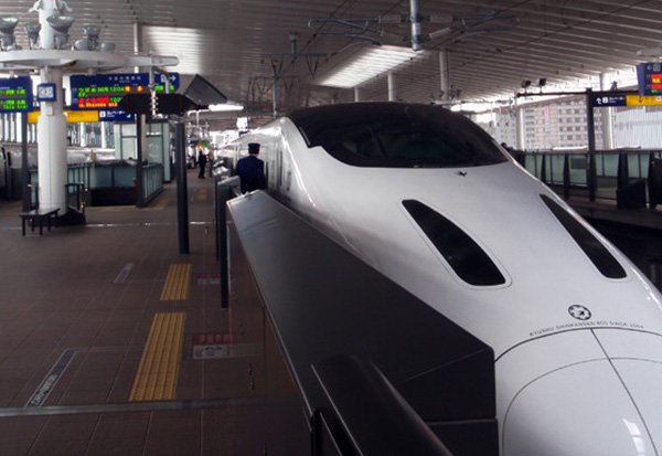 JR九州新幹線（鹿）熊本駅